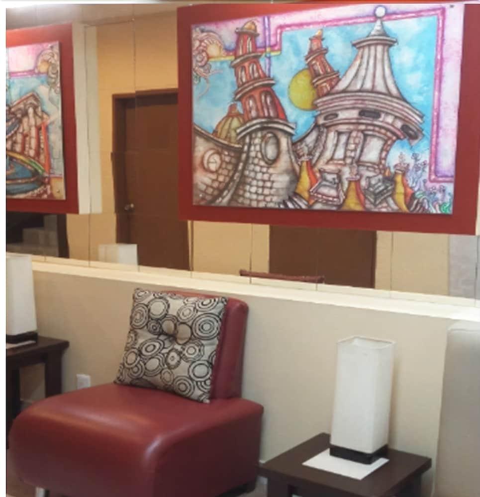 image-housing-carousel