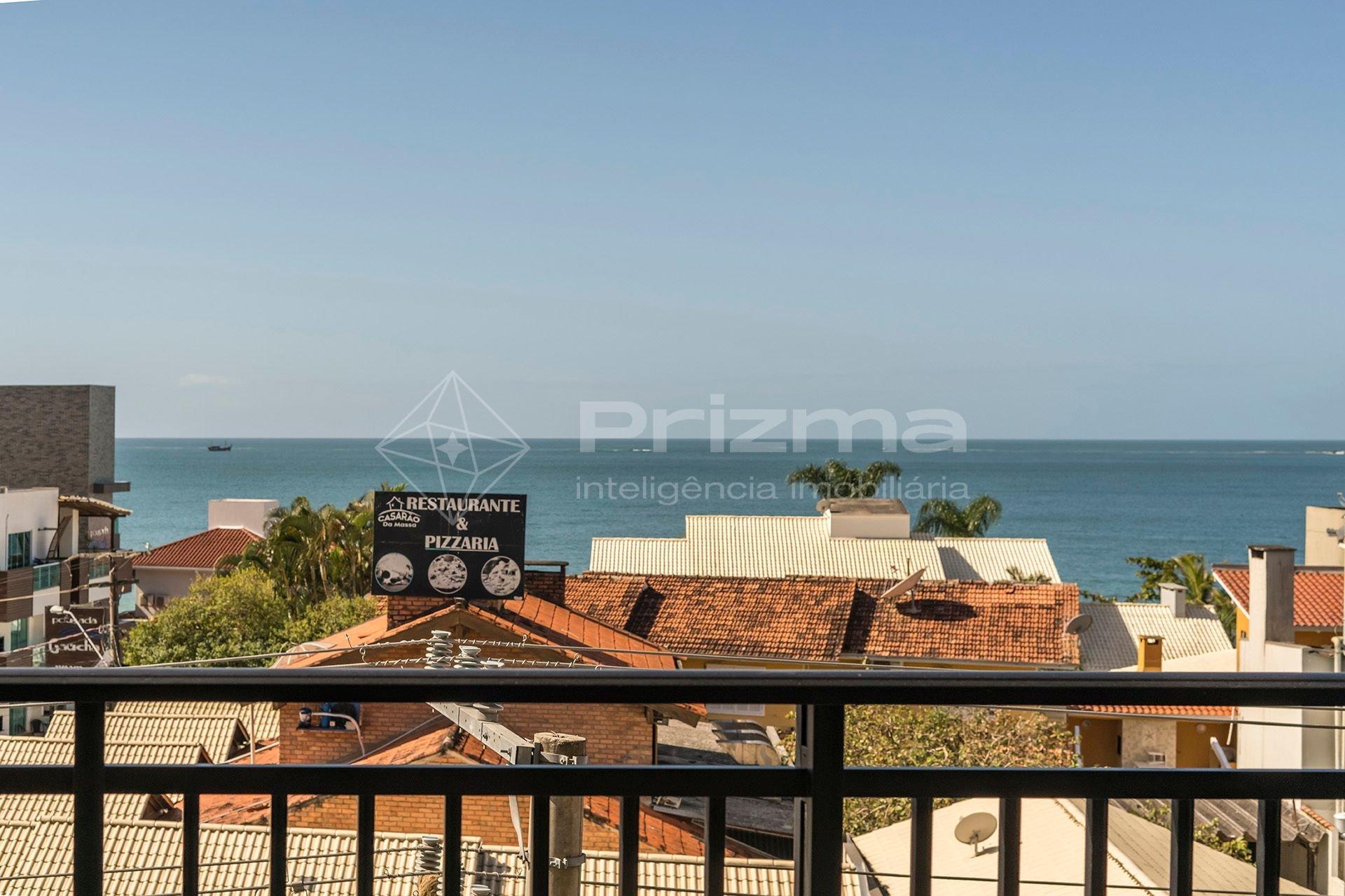 image-housing-carousel