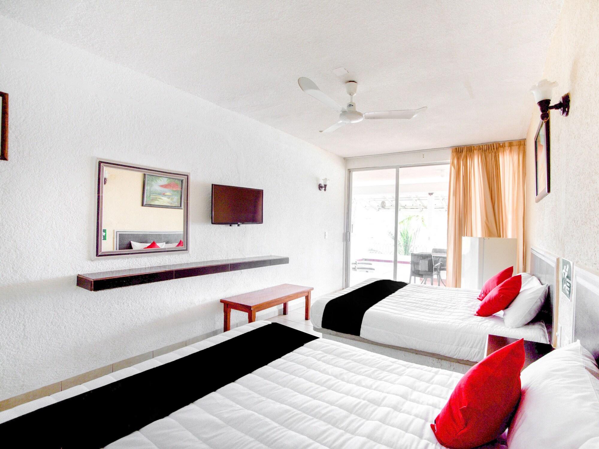 Hotel del Pescador BeachFront 6