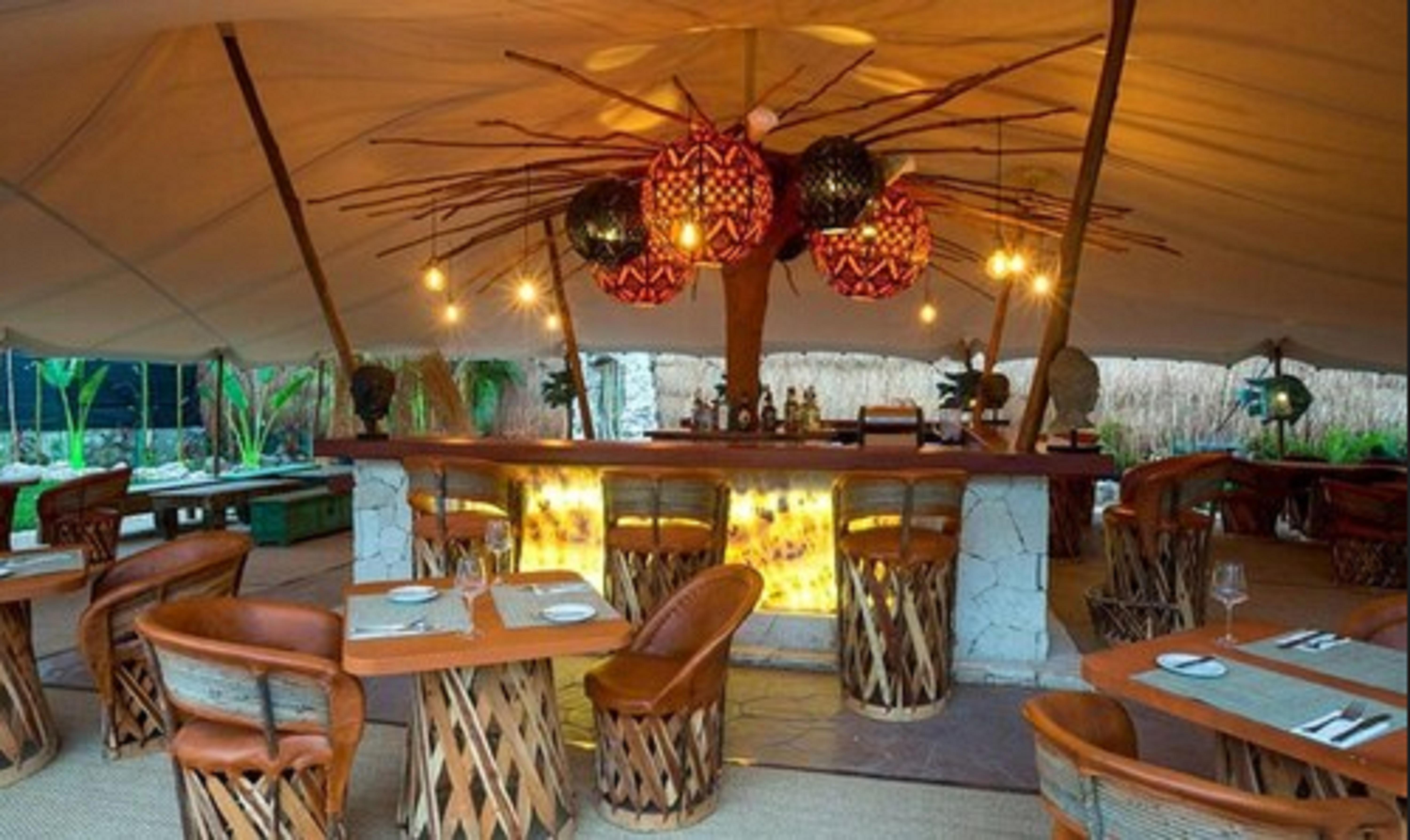 image-housing-carousel