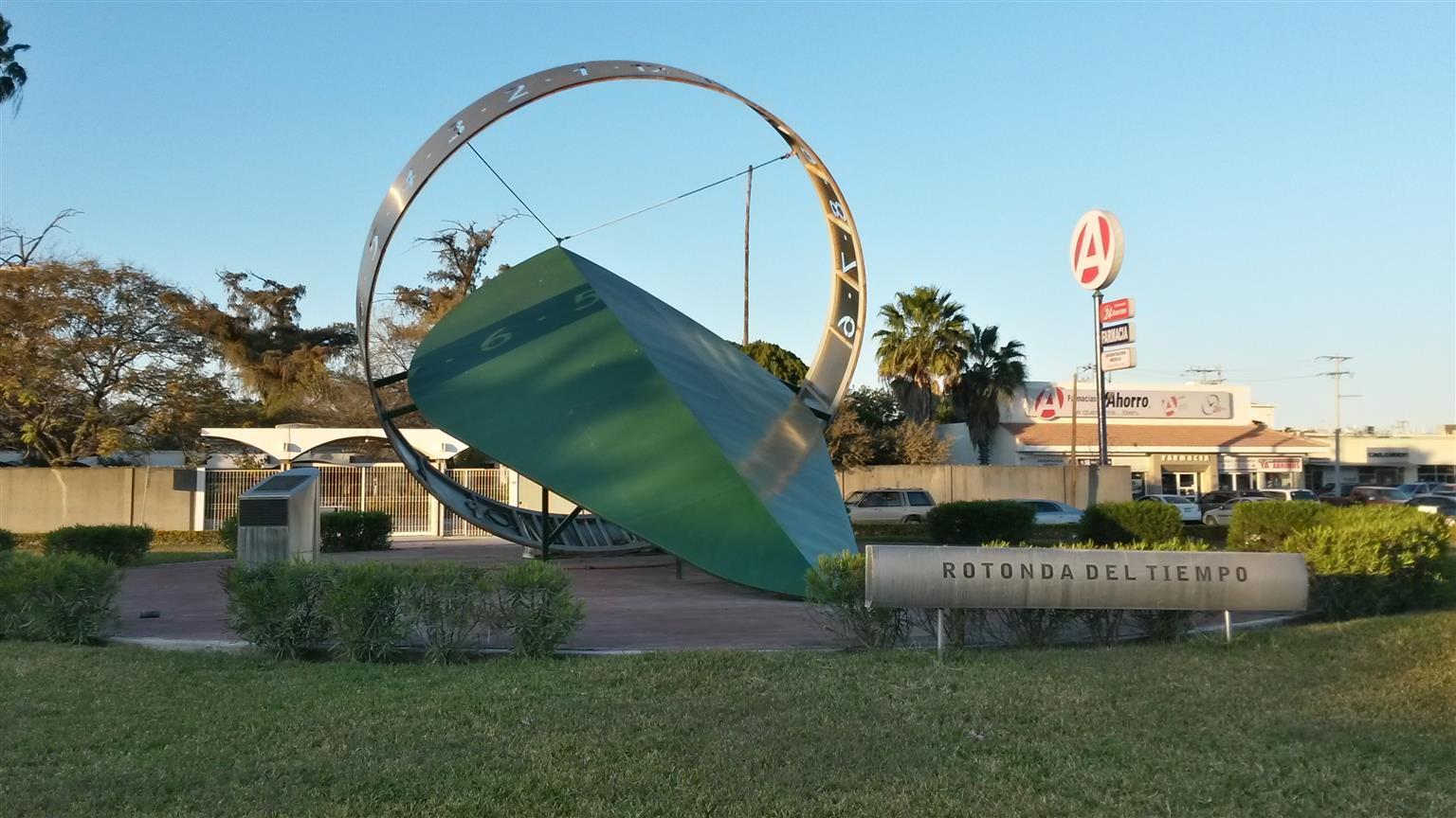 image-housing-carousel