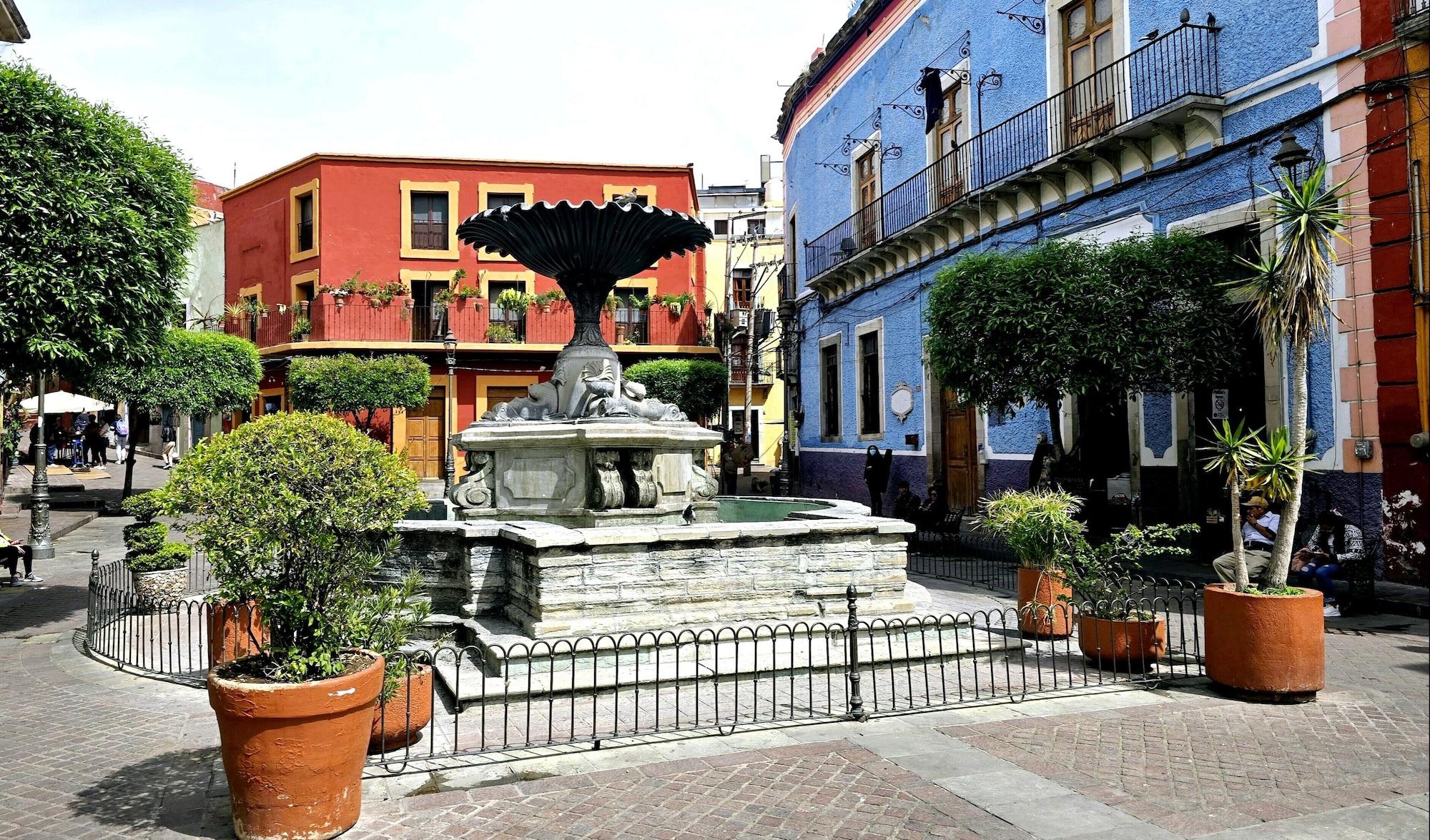 Hotel Plaza Baratillo 3