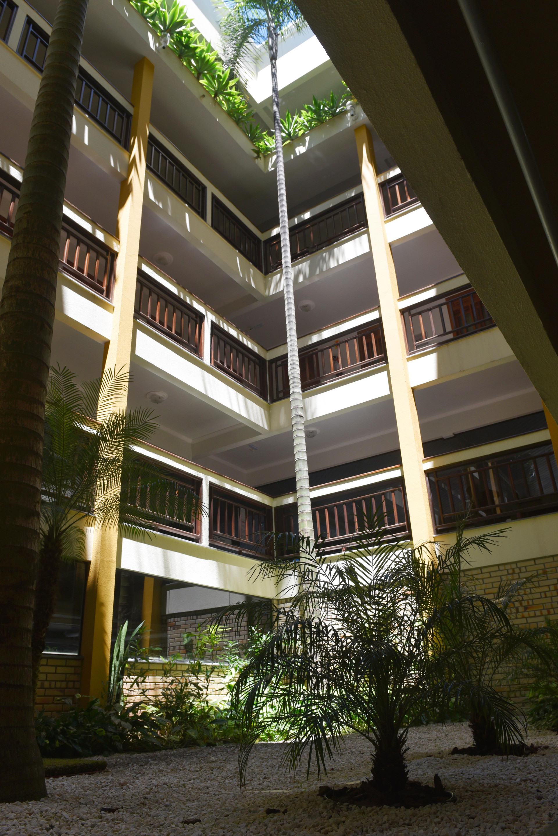 image-housing-carousel