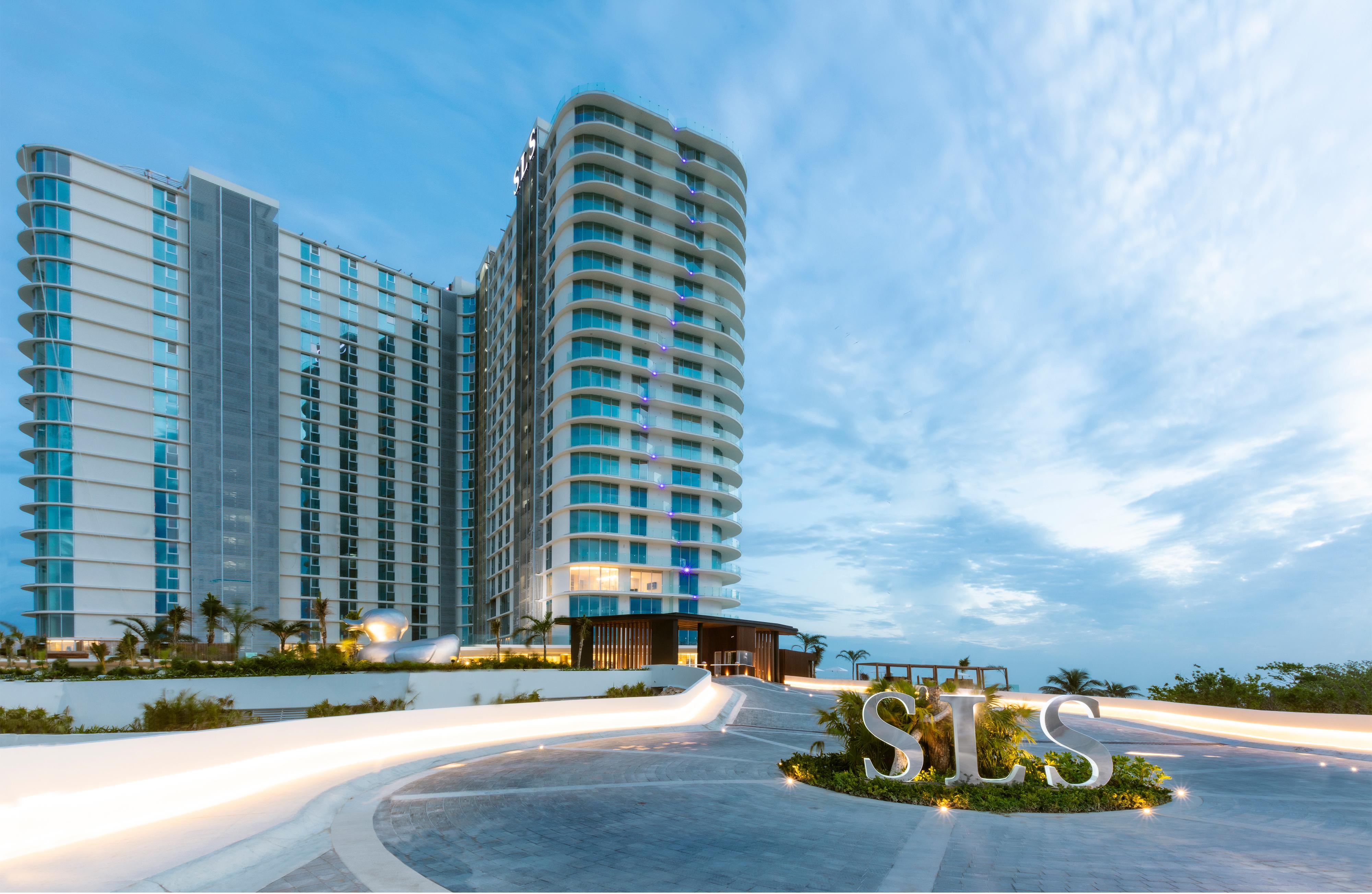 SLS Cancun Hotel & Spa