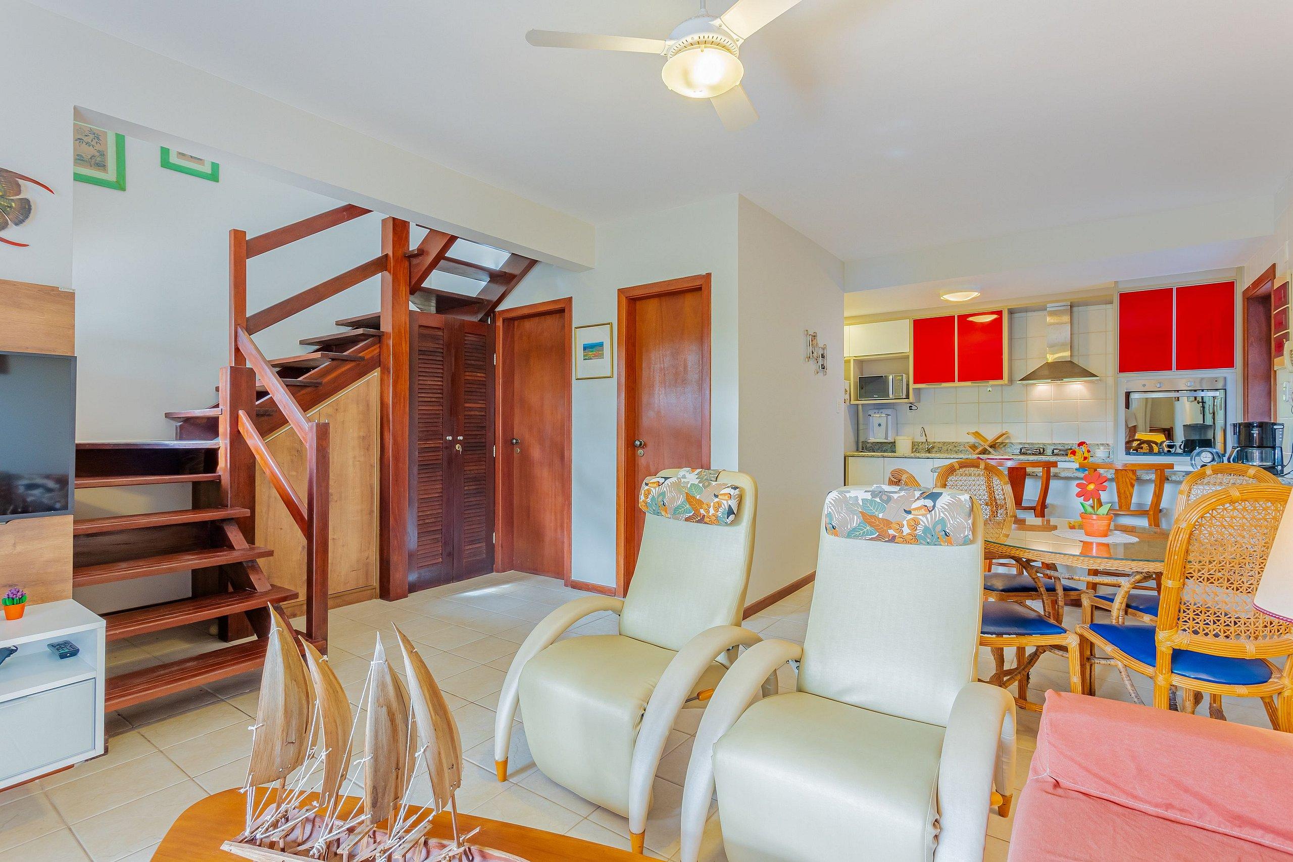 image-housing-carousel