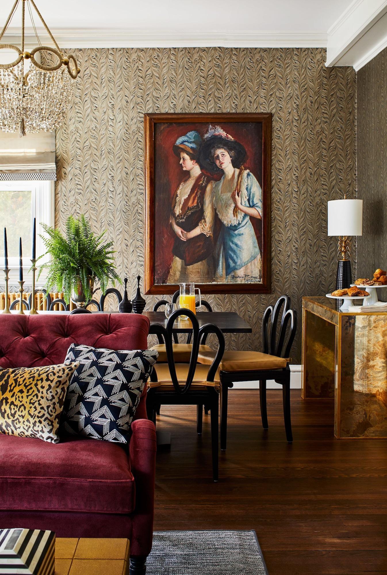 image-housing-carousel