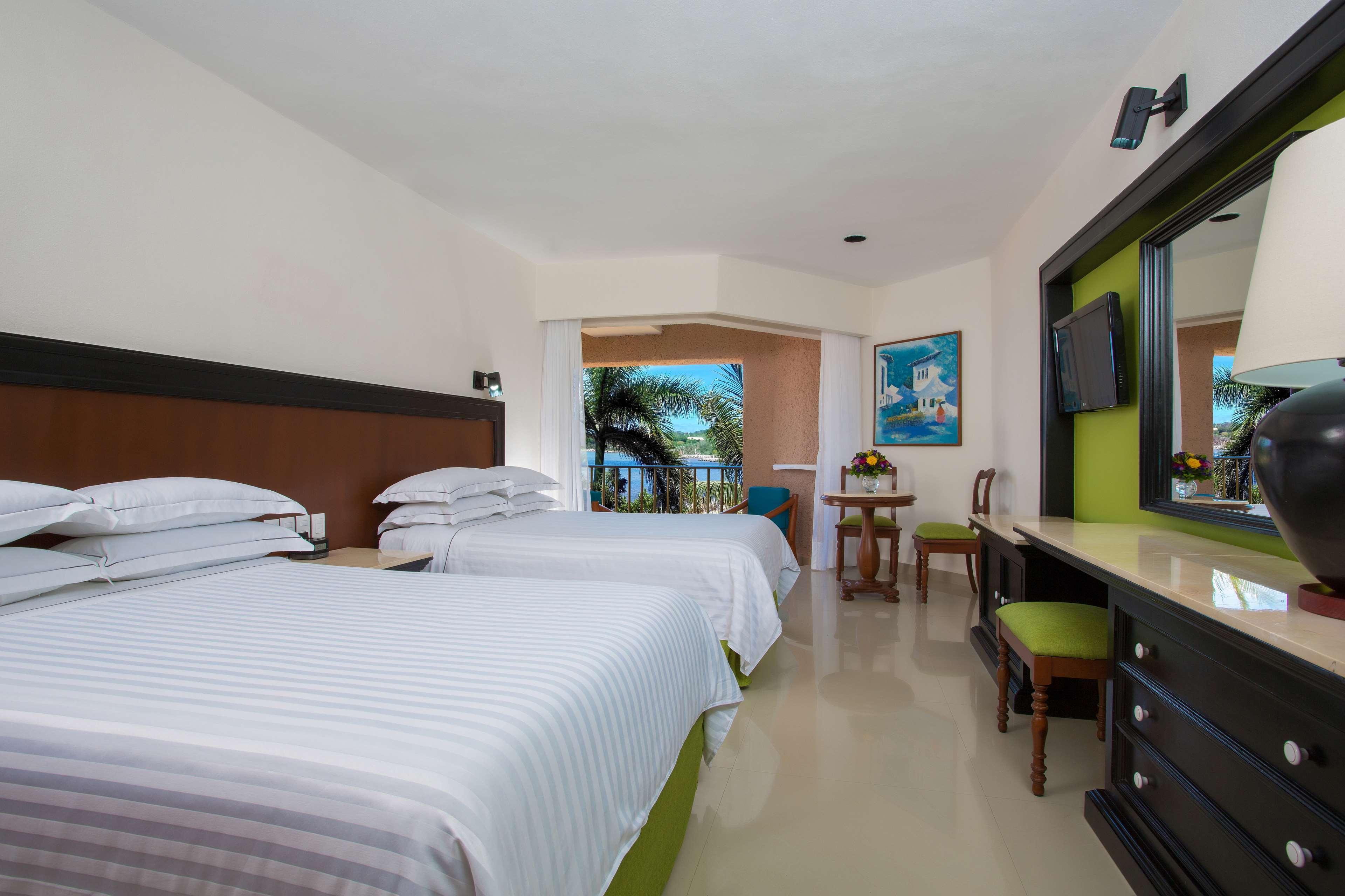 Deluxe Room with Sea View