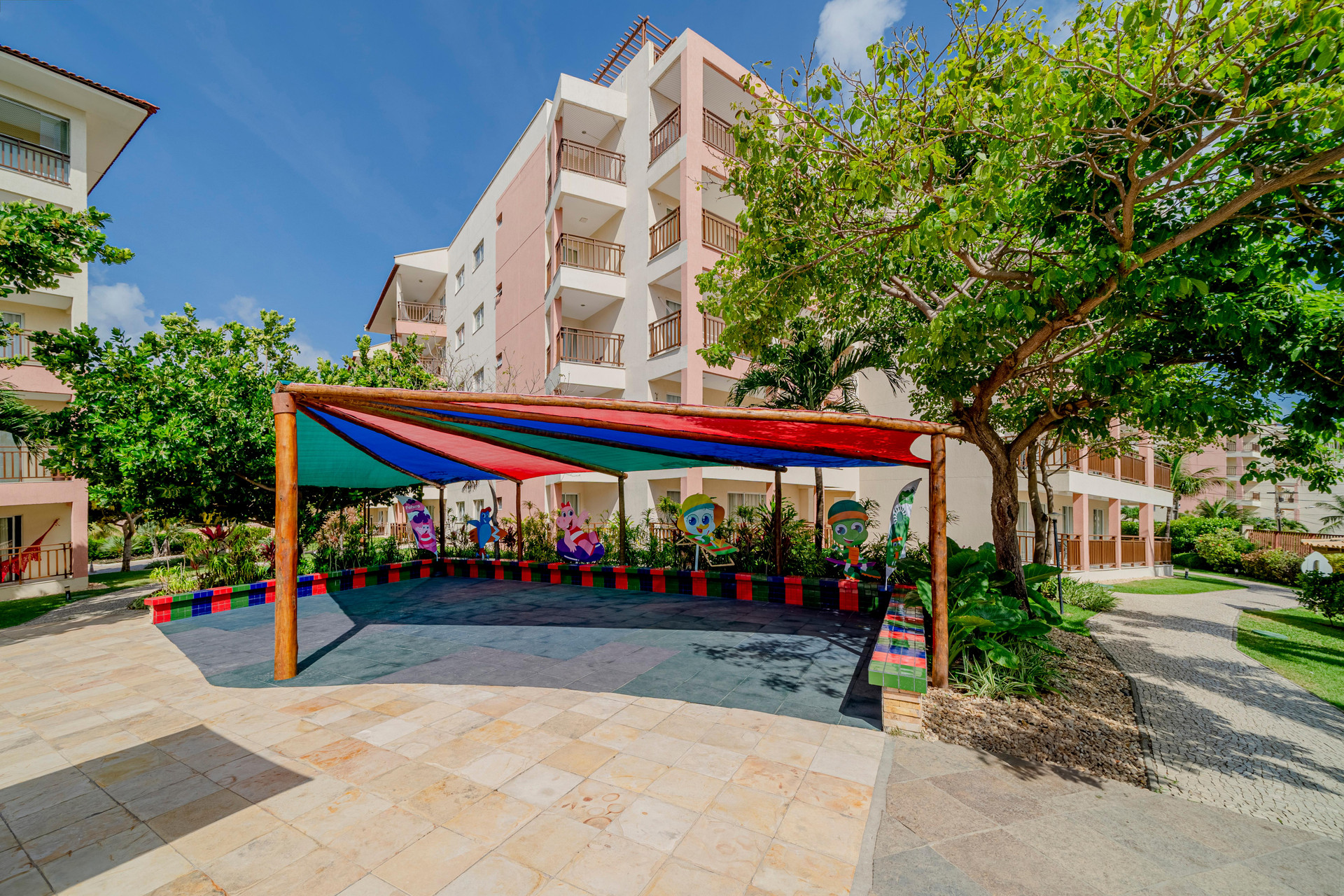 image-housing-carousel