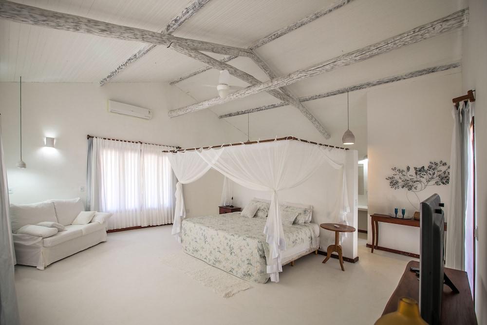 image-housing-carousel