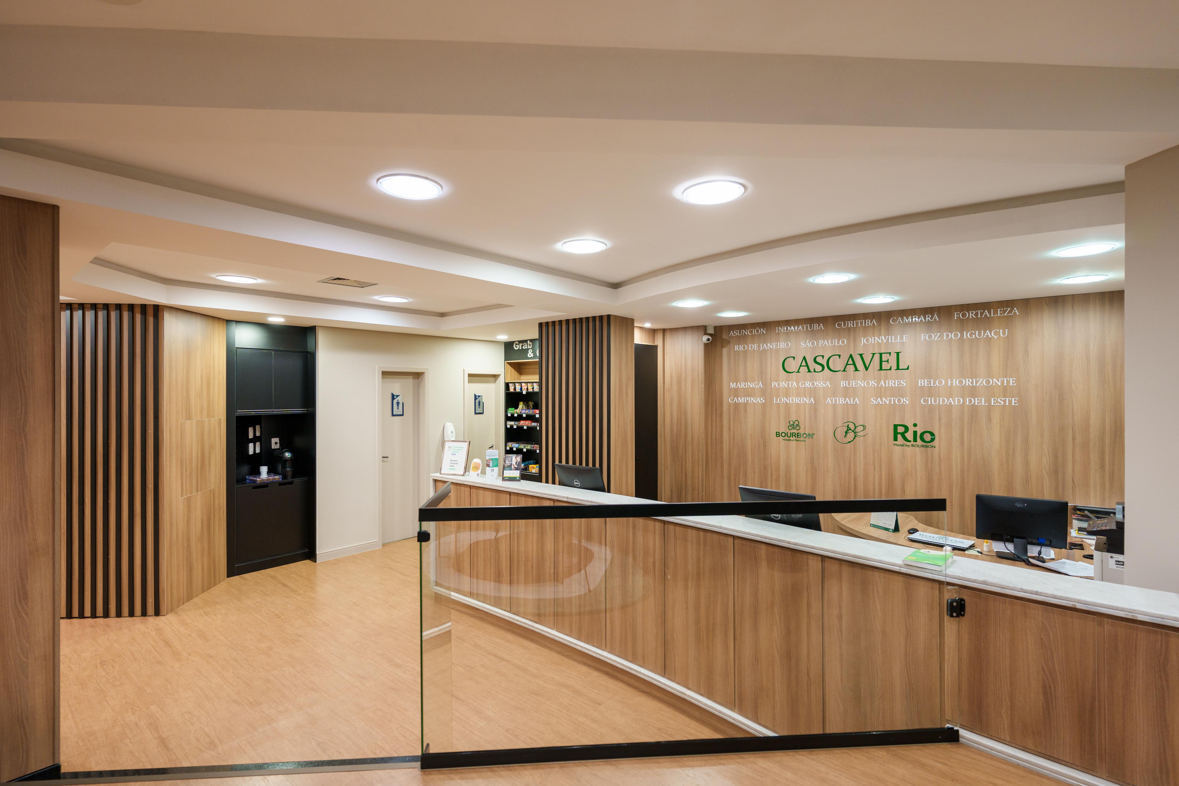image-housing-carousel