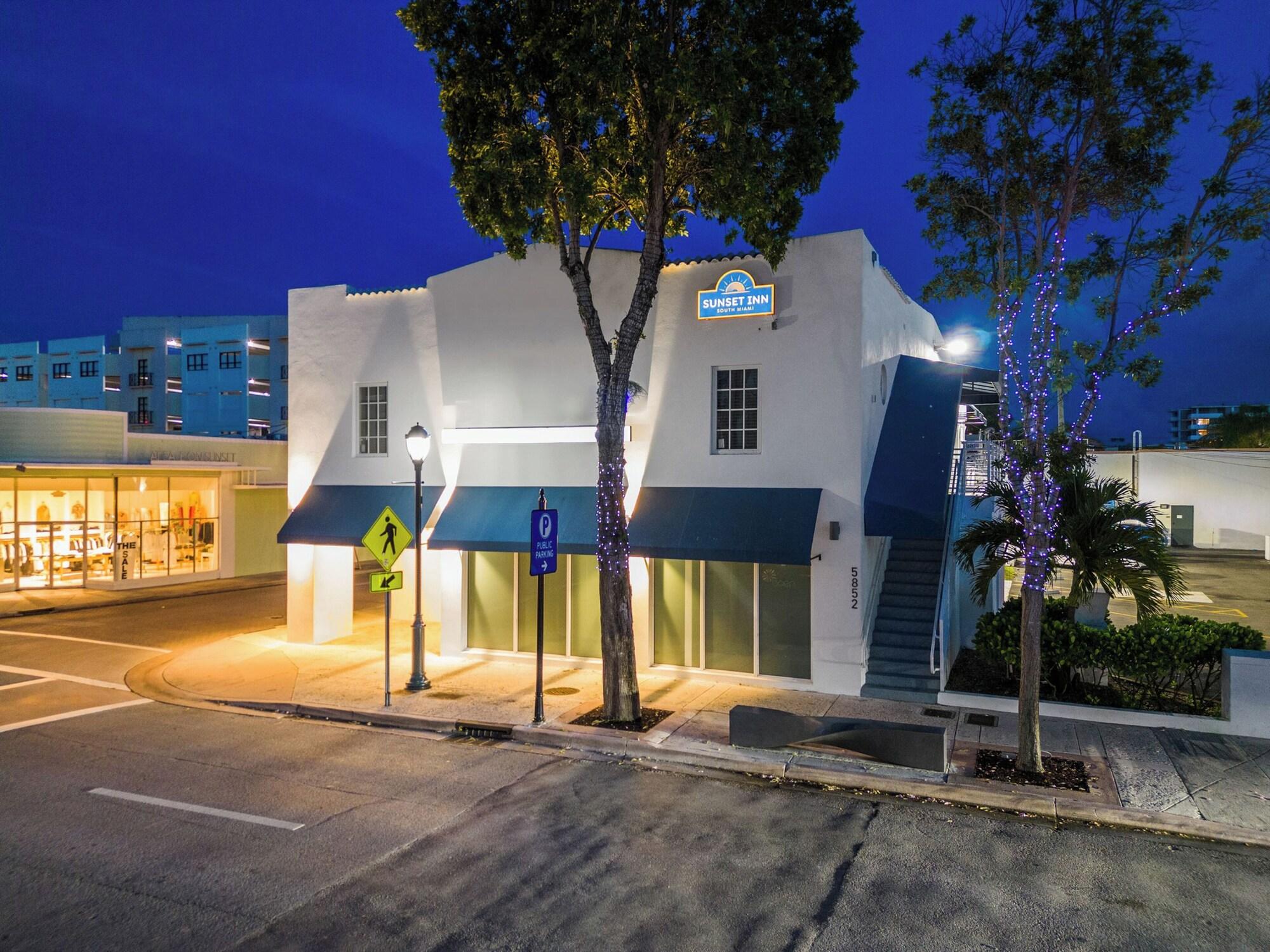 image-housing-carousel