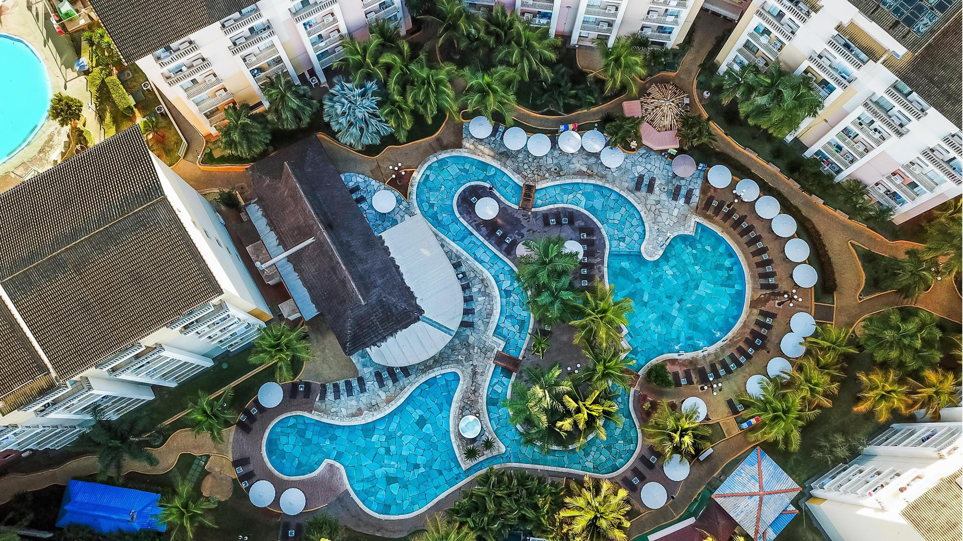 image-housing-carousel