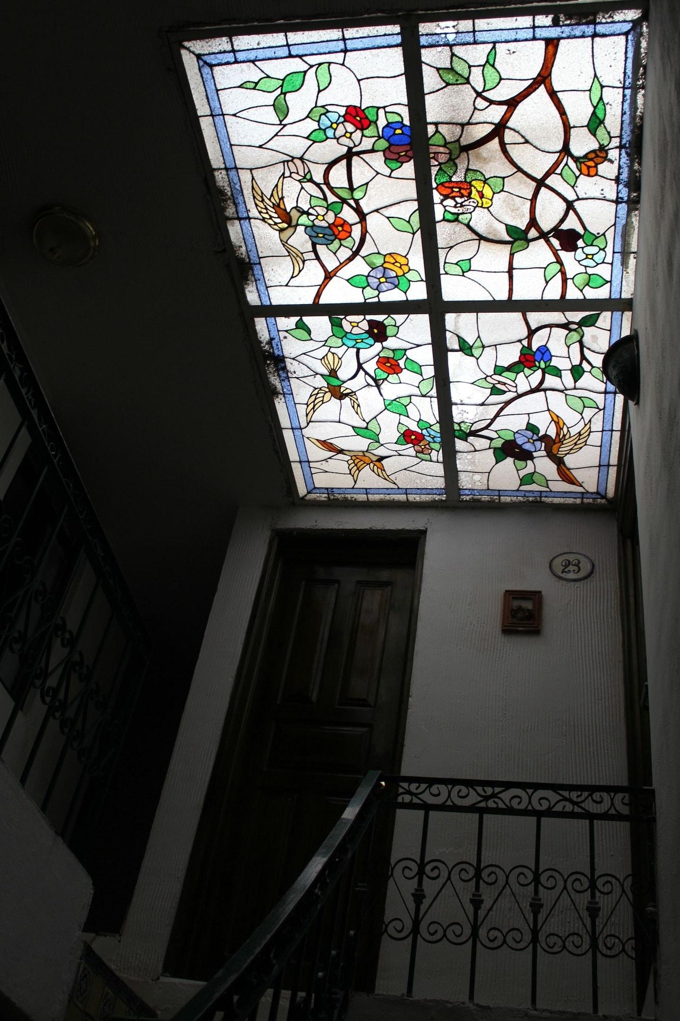 image-housing-carousel