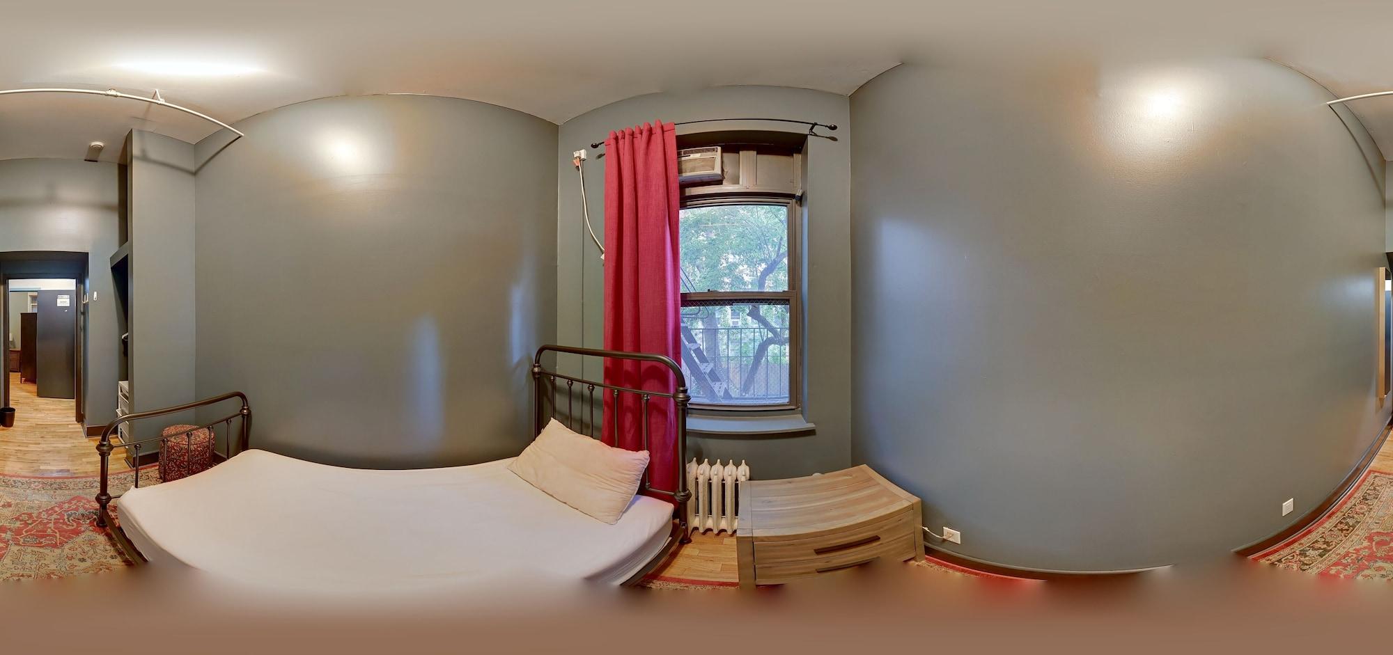 image-housing-carousel