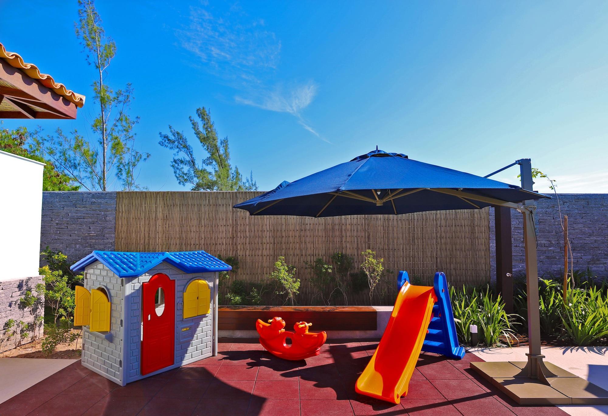 image-housing-carousel