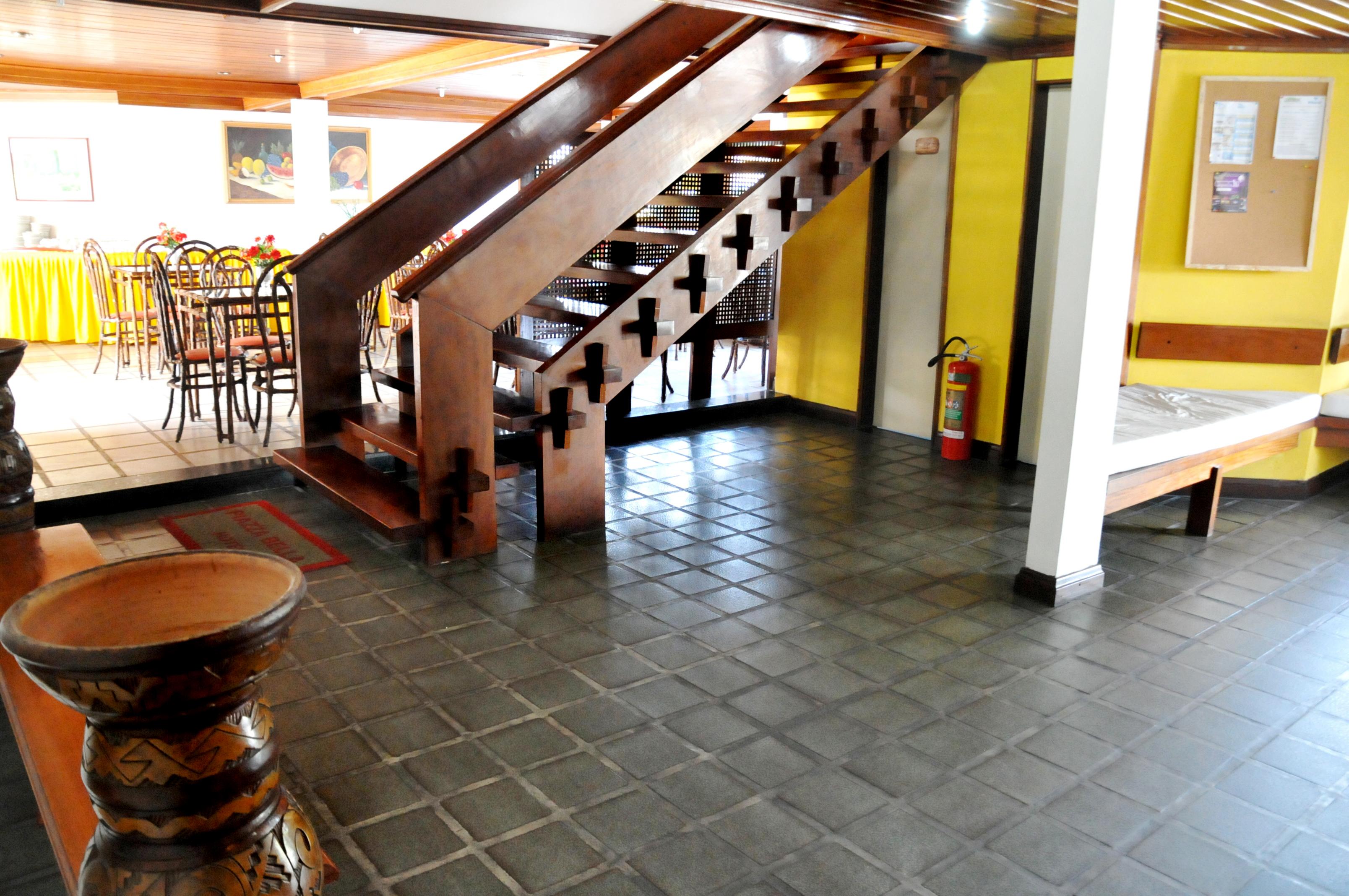 image-housing-carousel