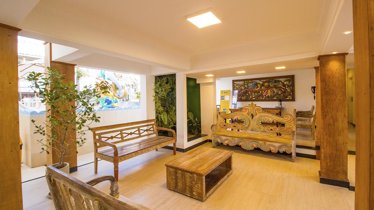 image-housing-carousel