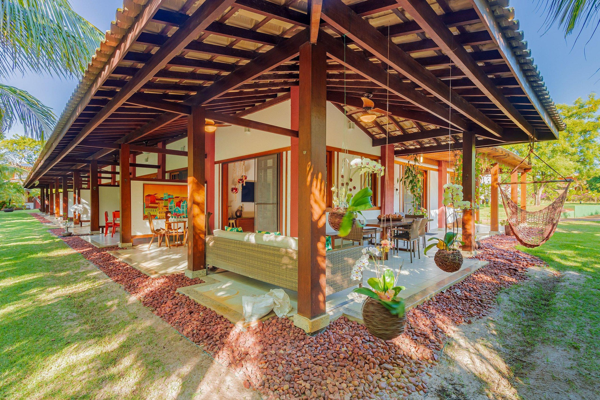 image-housing-carousel