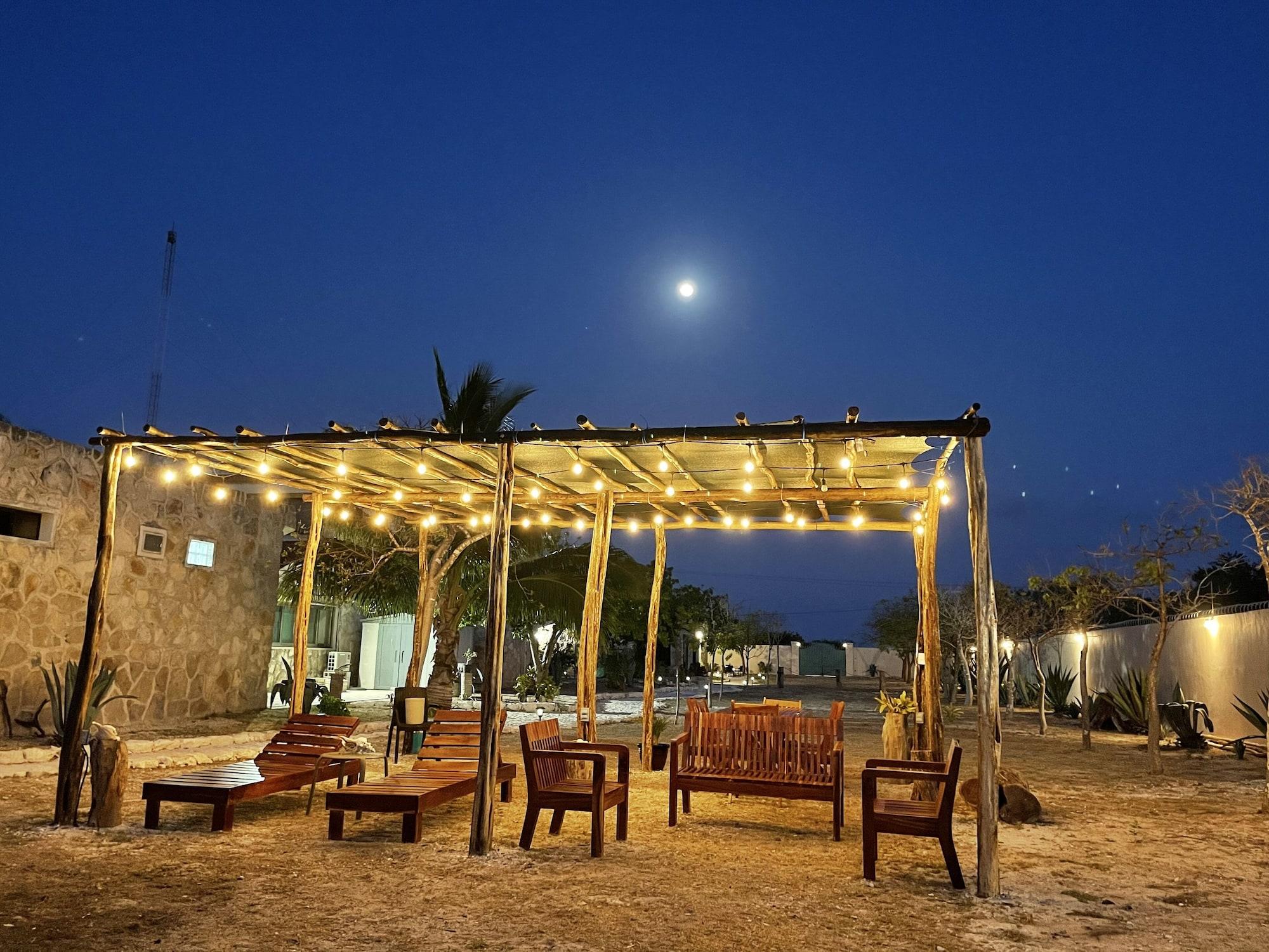 image-housing-carousel