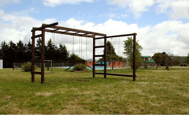 image-housing-carousel