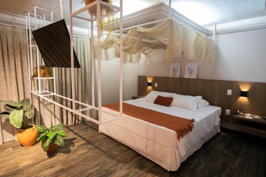 image-housing-carousel