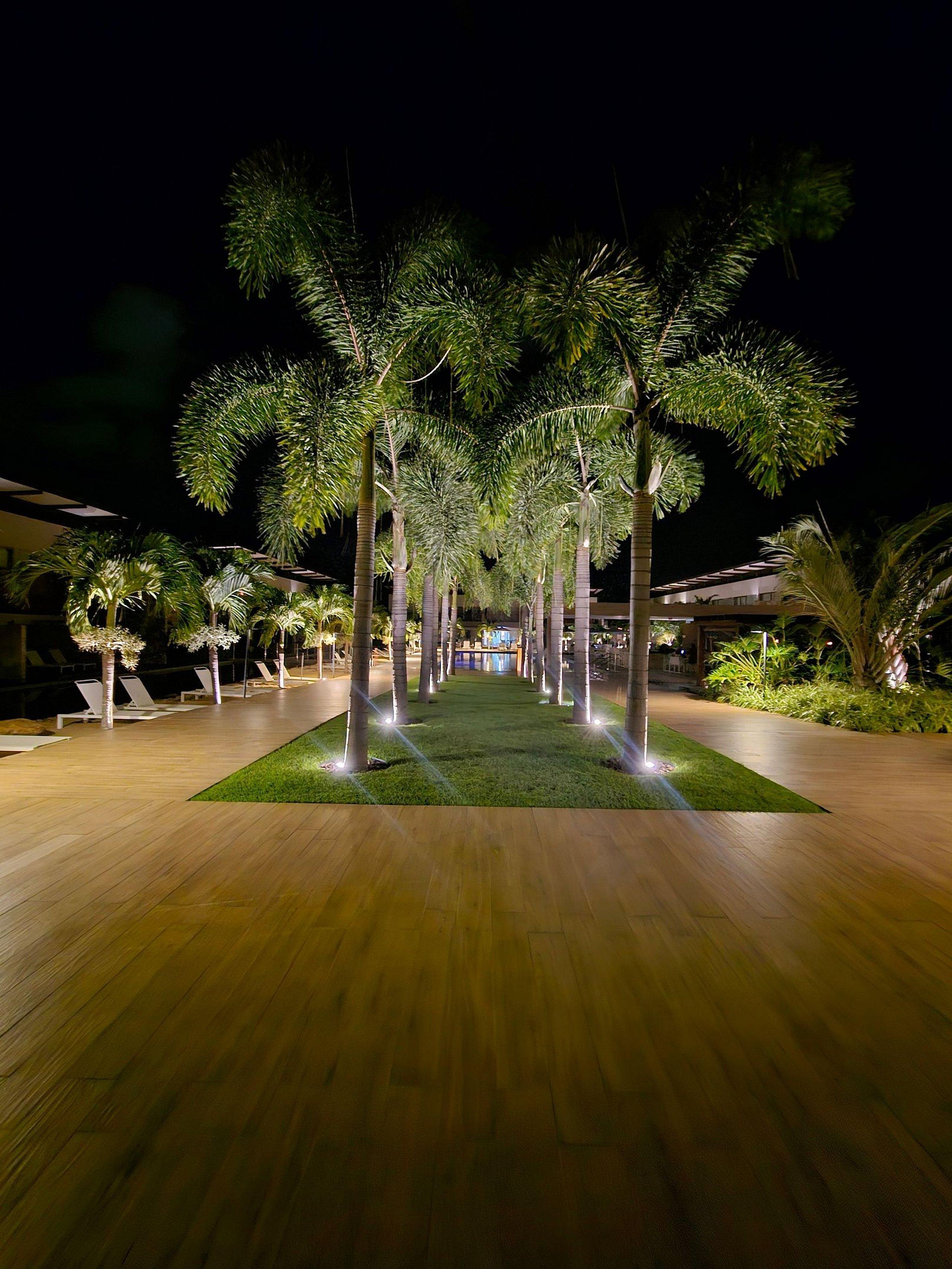 image-housing-carousel