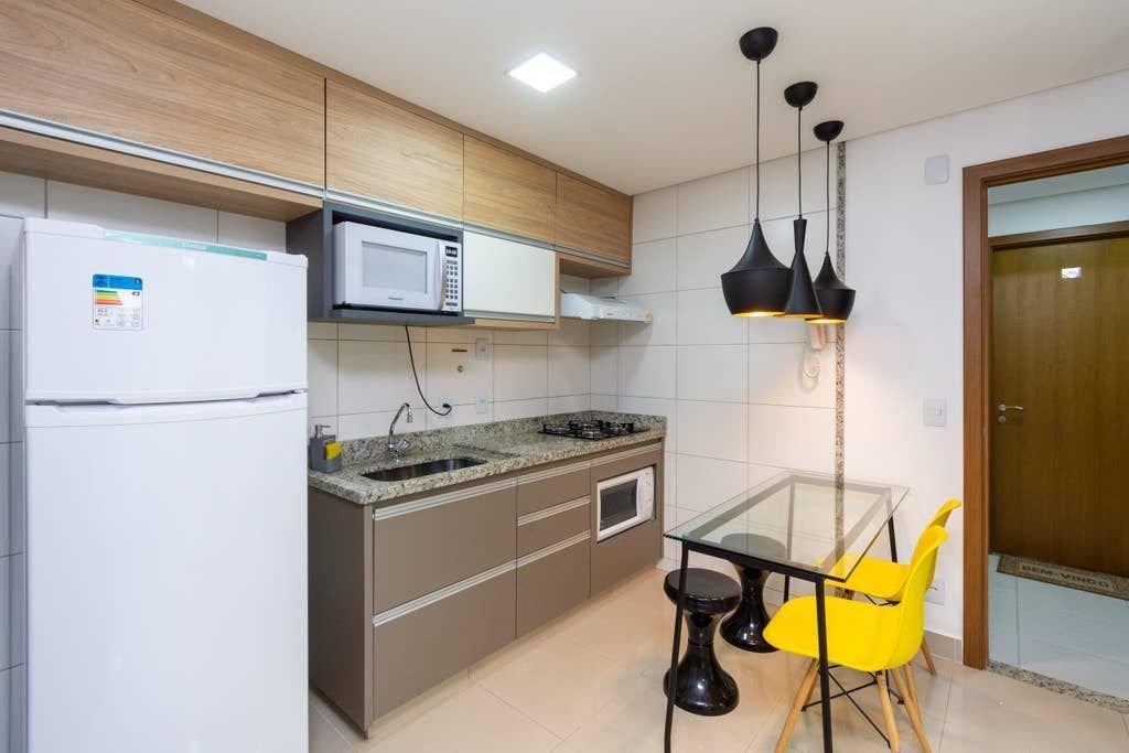 image-housing-carousel