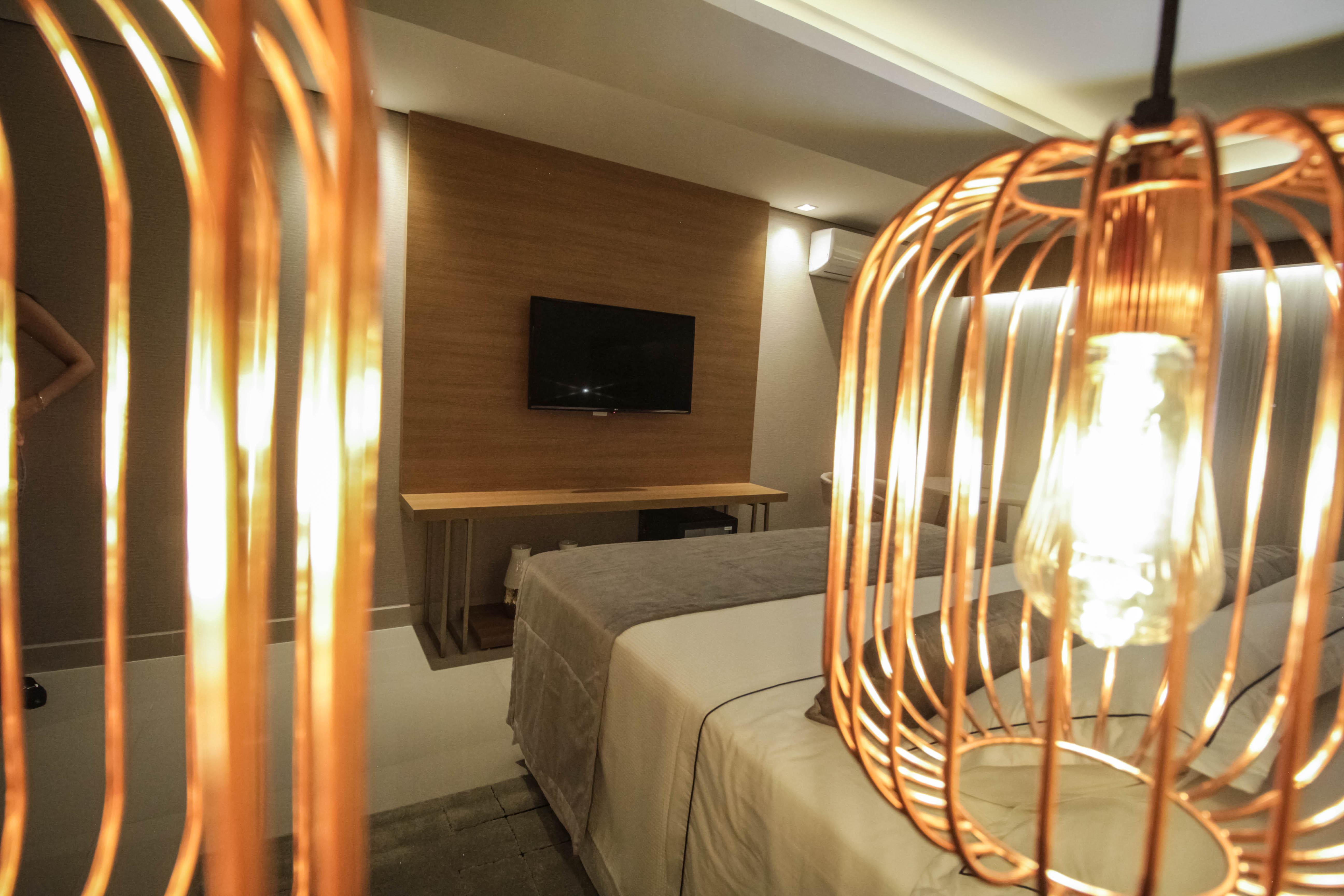 image-housing-carousel