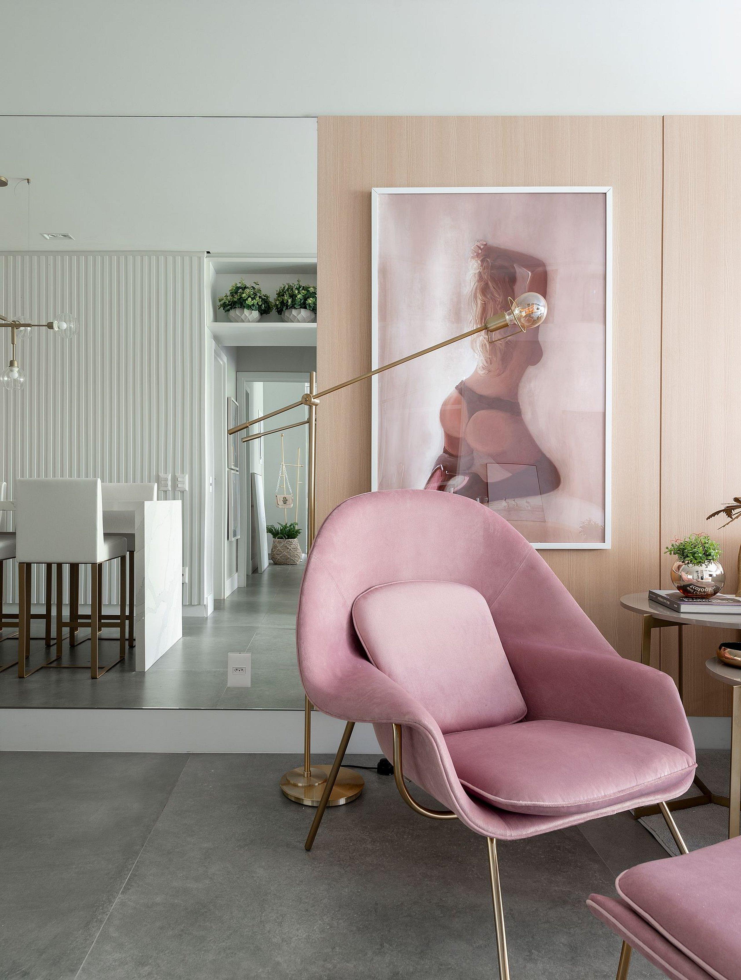 image-housing-carousel