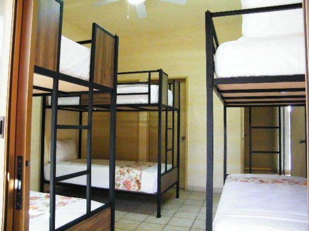 image-housing-carousel