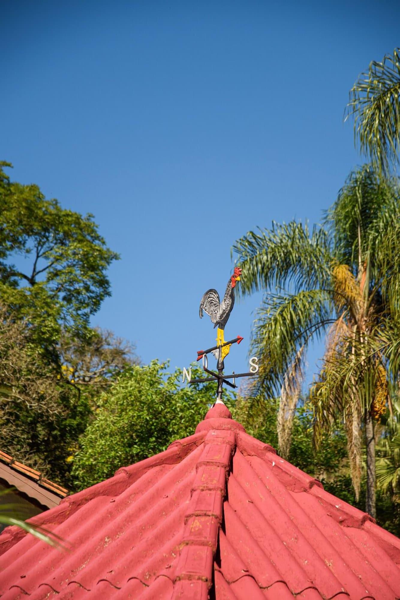 image-housing-carousel