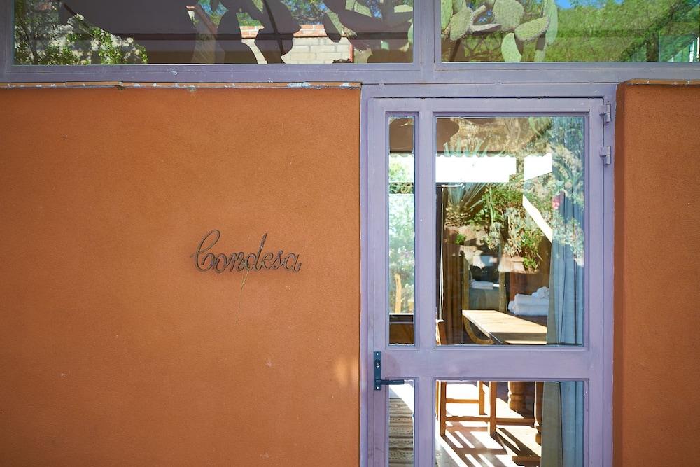 image-housing-carousel