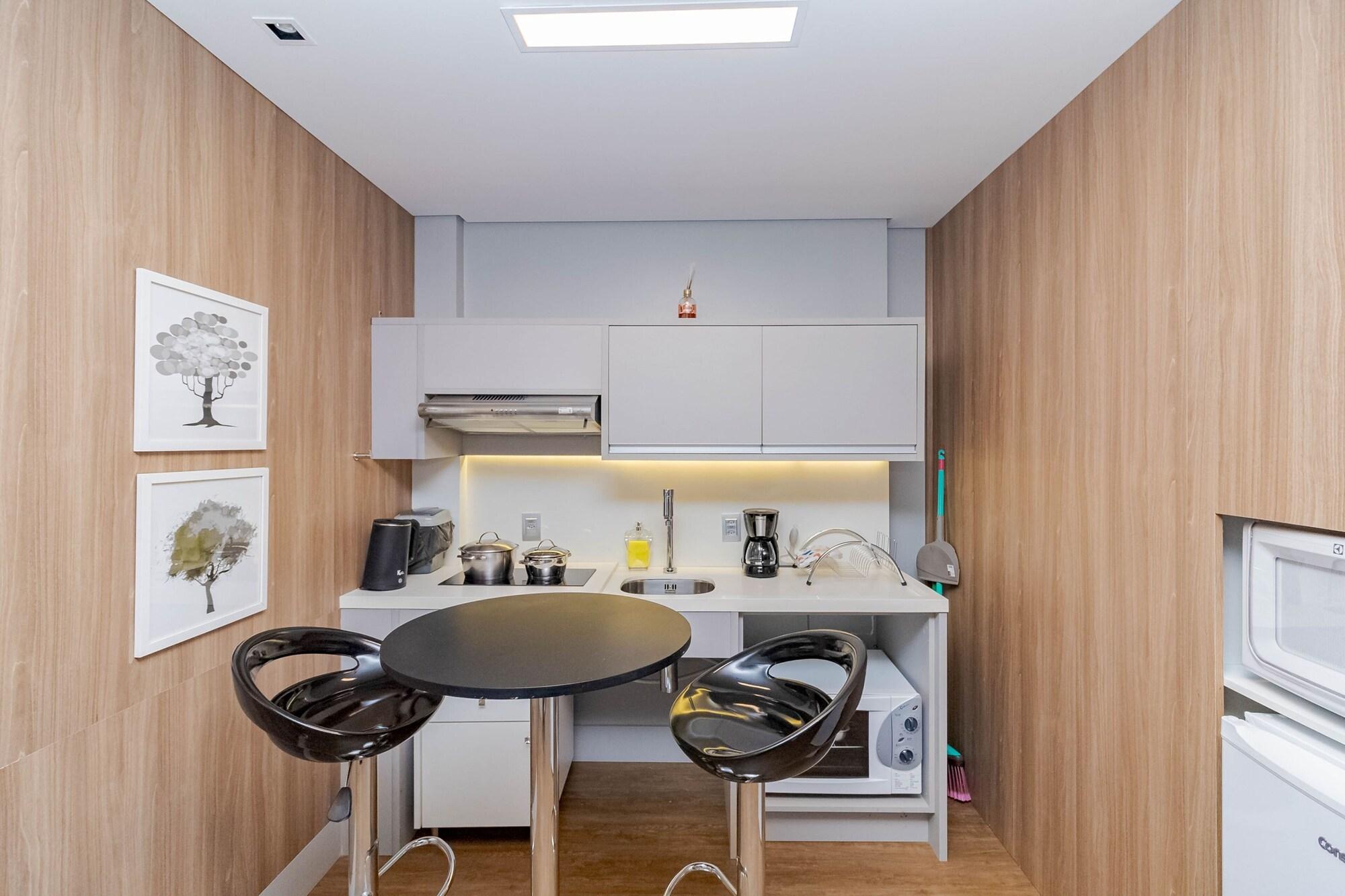 image-housing-carousel