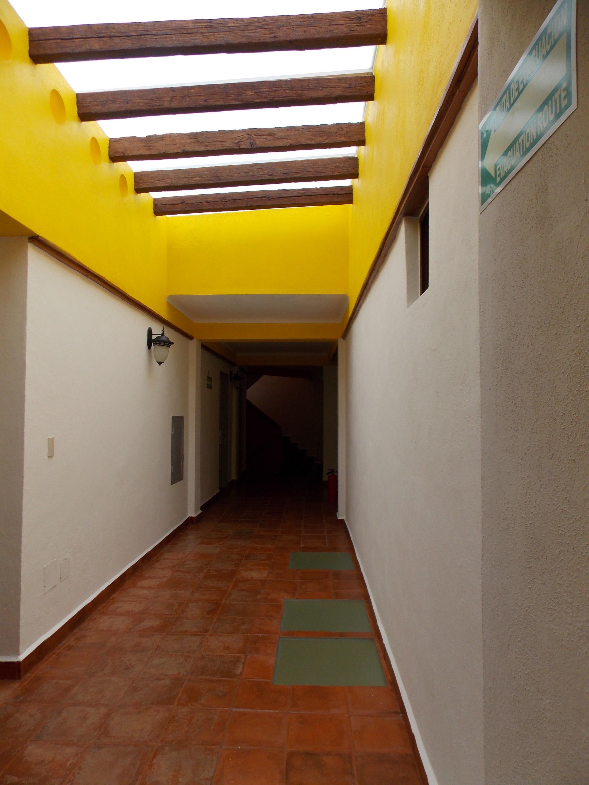 image-housing-carousel