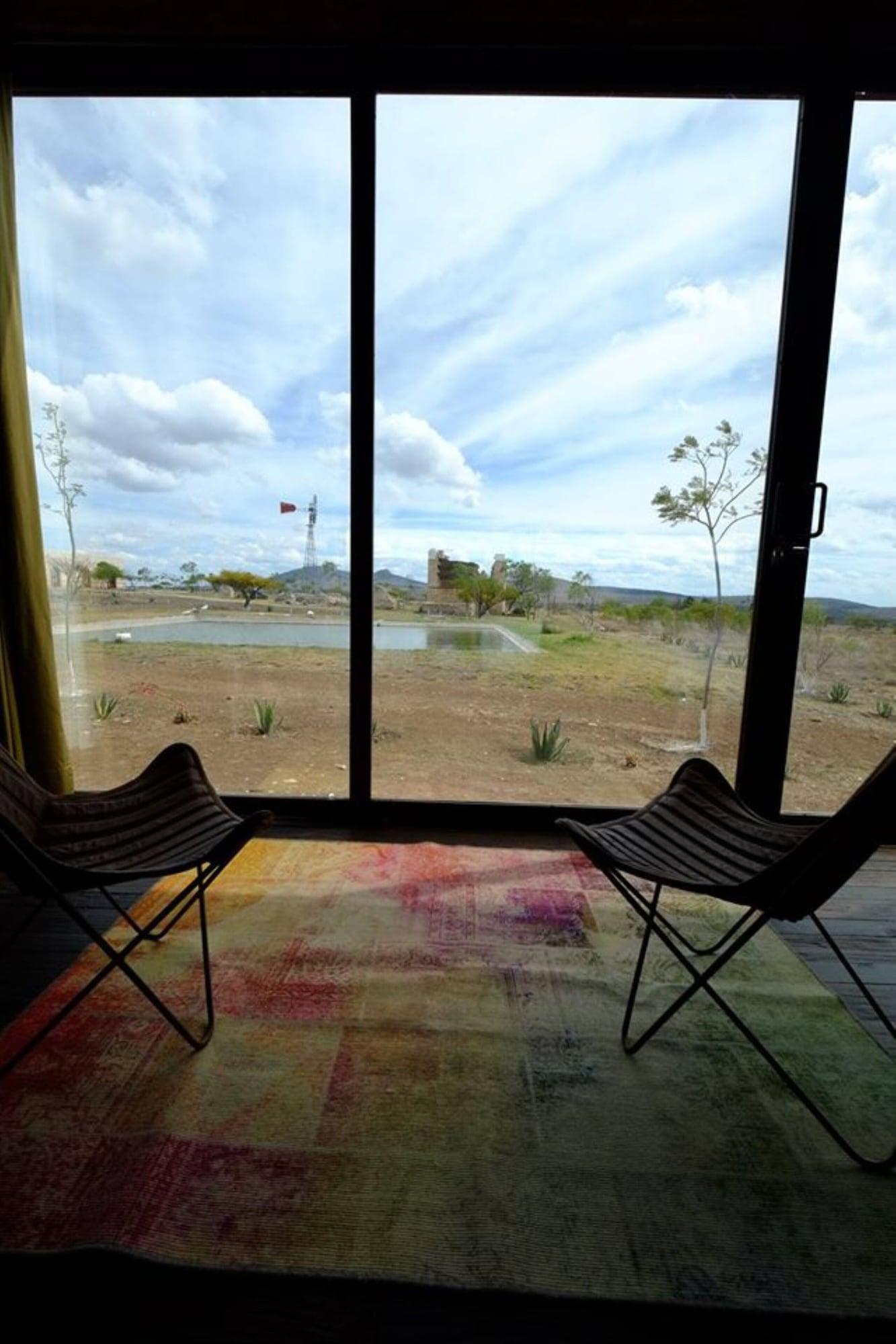 image-housing-carousel