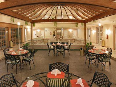 image-housing-carousel