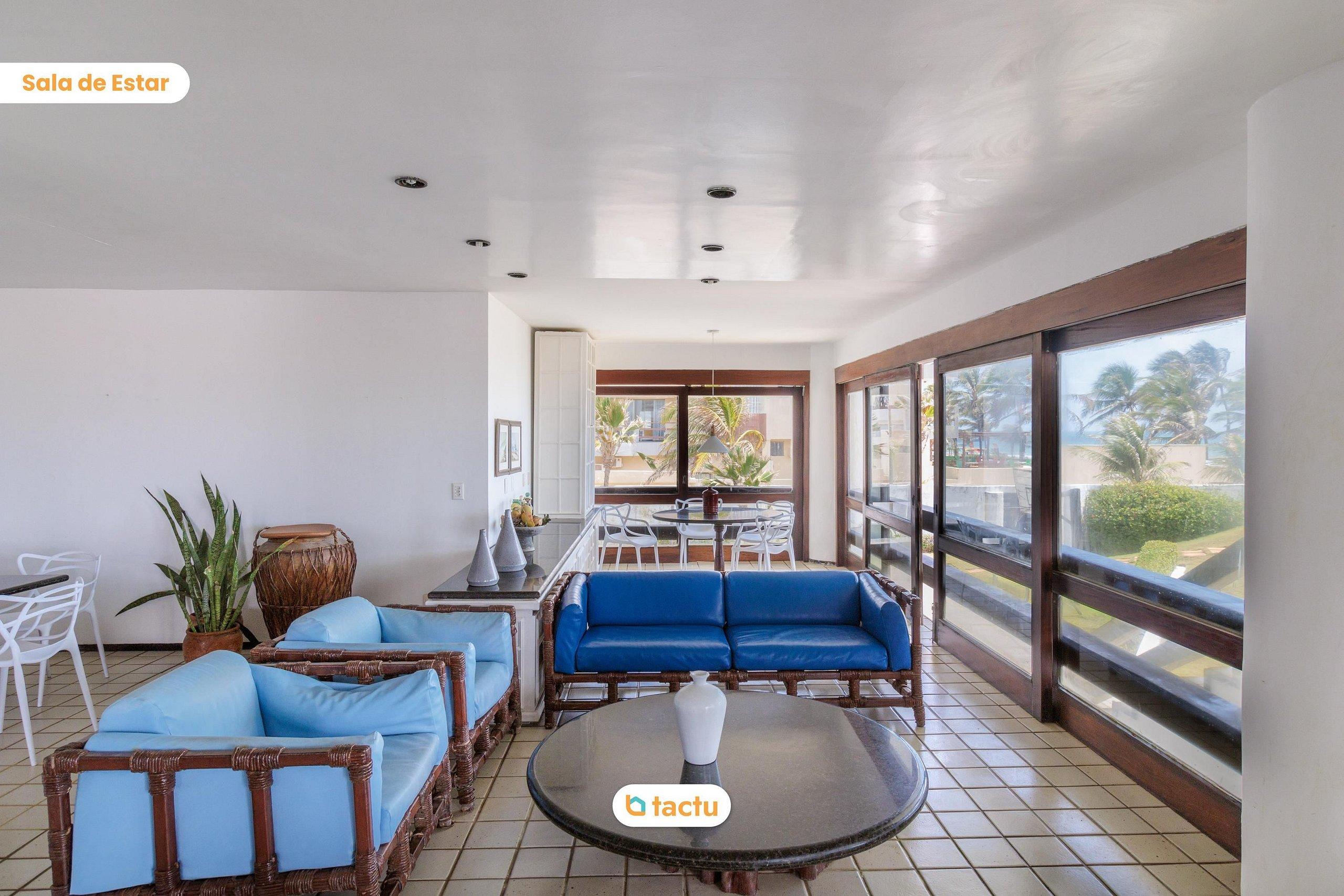 image-housing-carousel