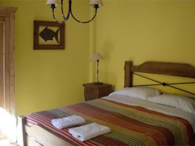 image-housing-carousel