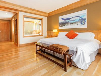 image-housing-carousel