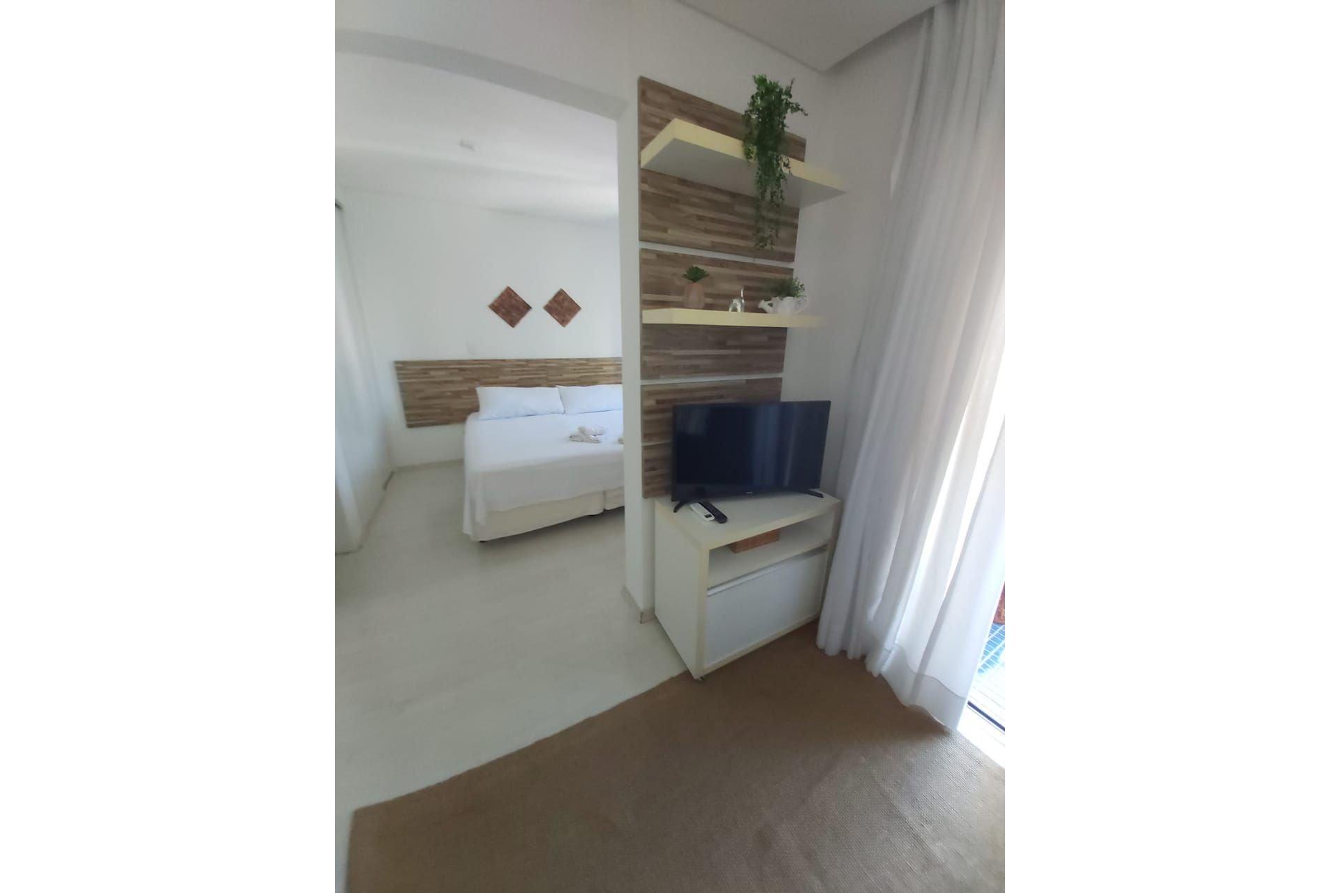 image-housing-carousel