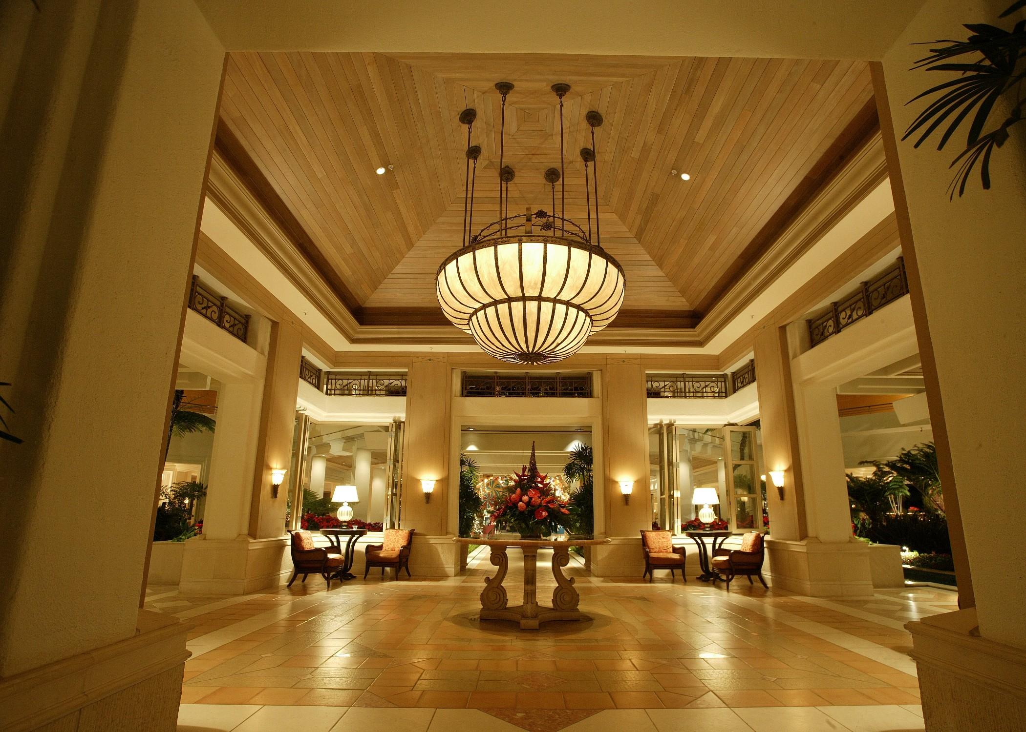 image-housing-carousel