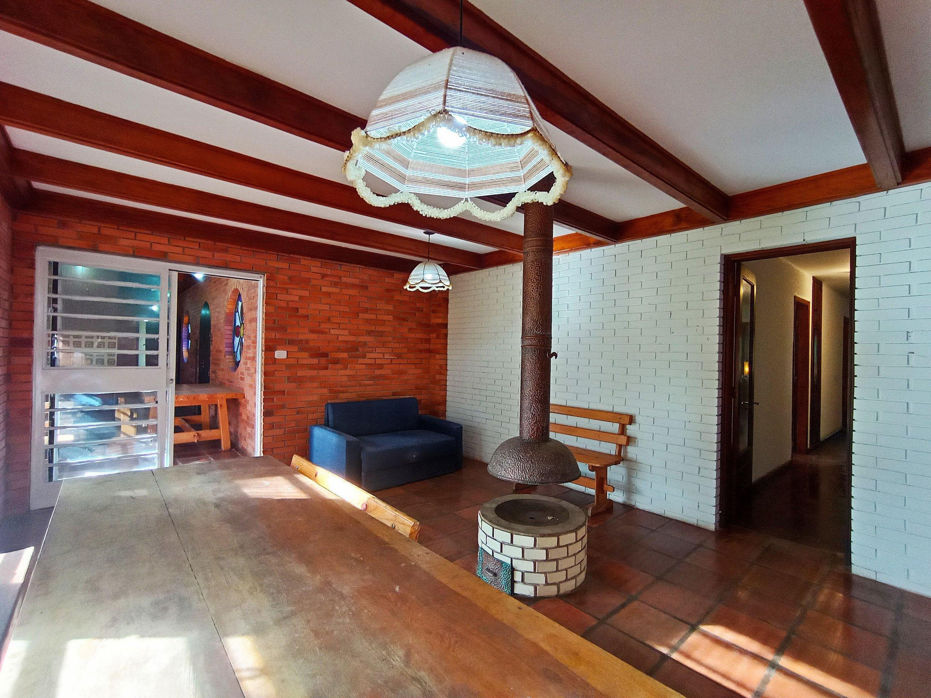 image-housing-carousel