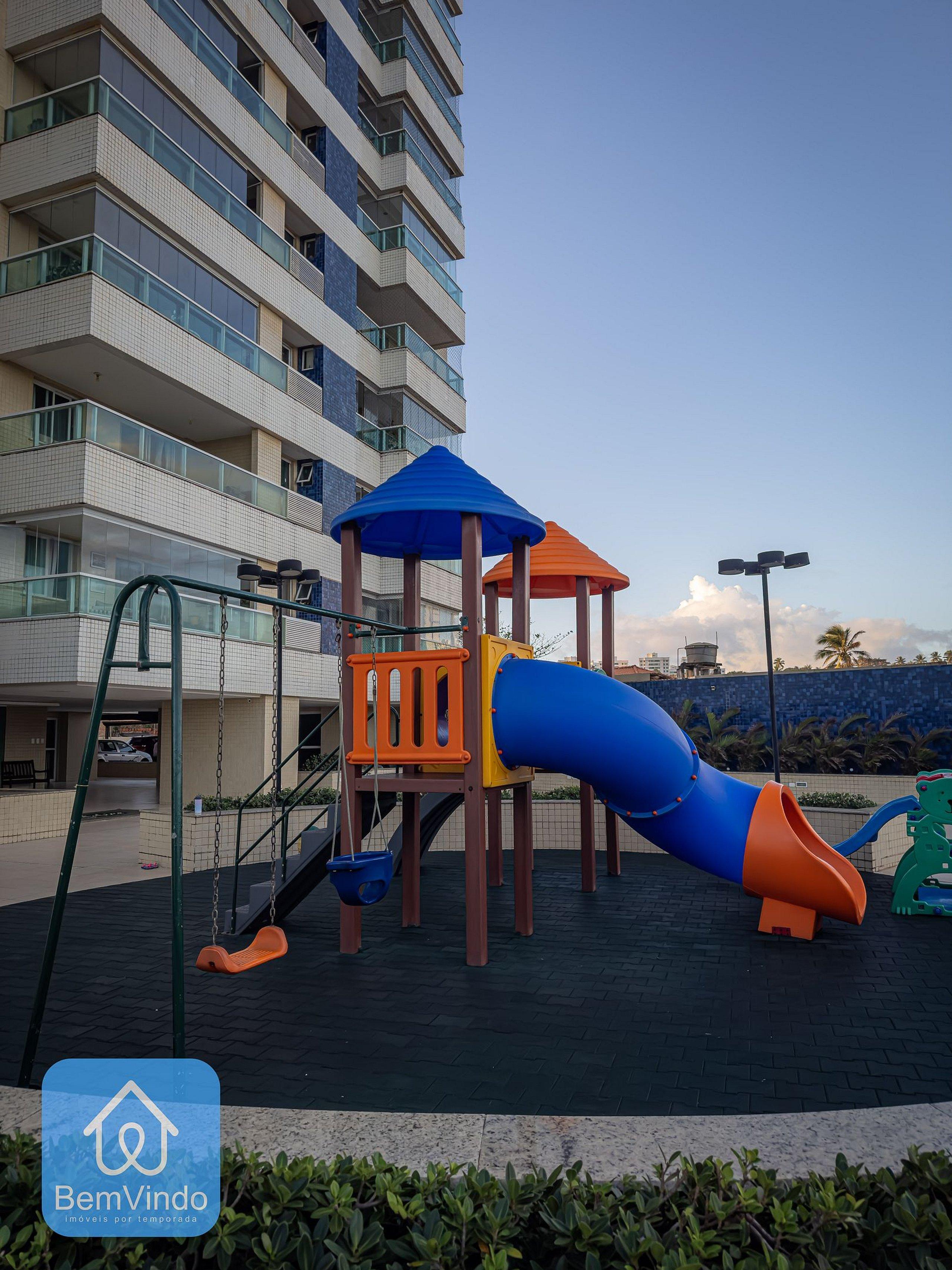 image-housing-carousel