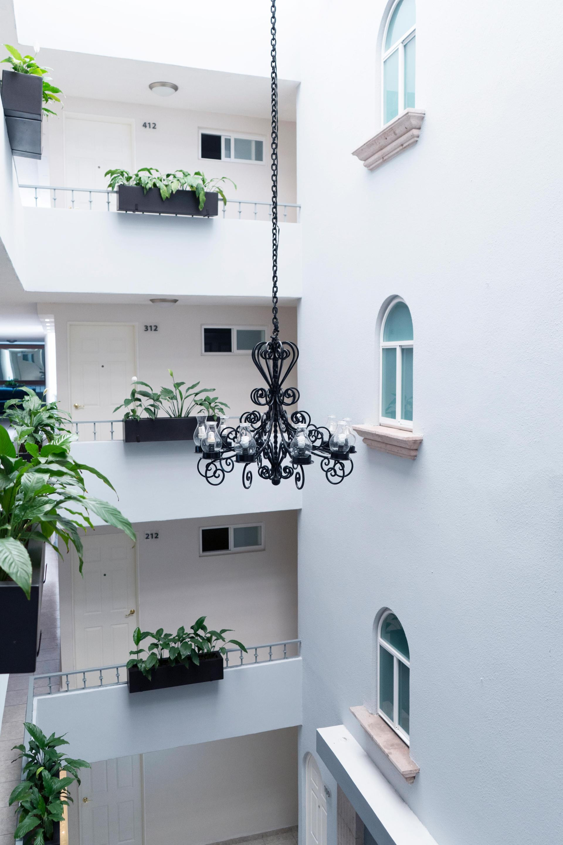 image-housing-carousel