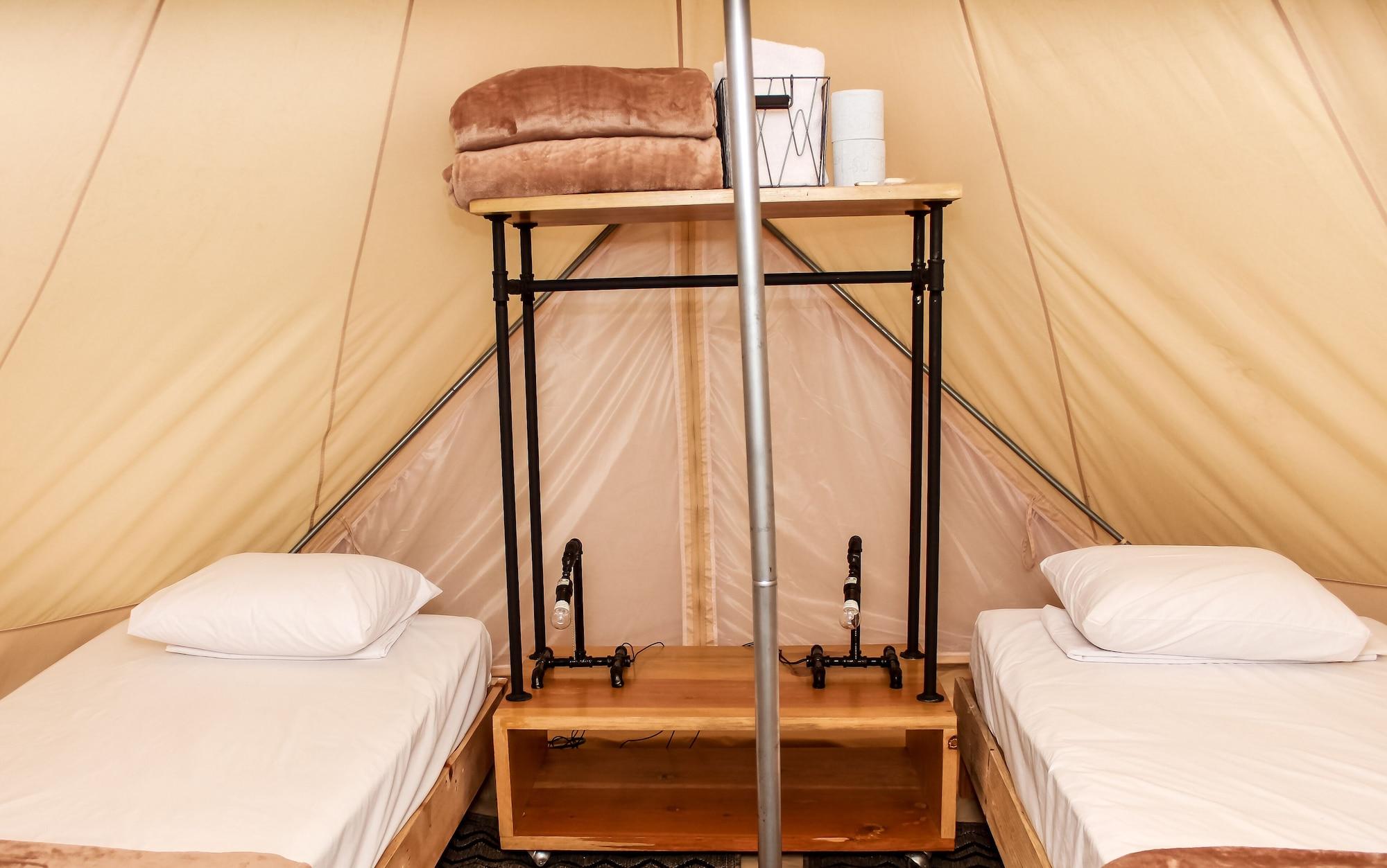 image-housing-carousel