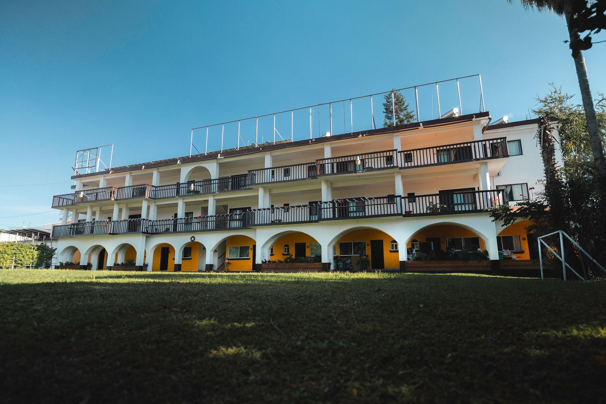 image-housing-carousel