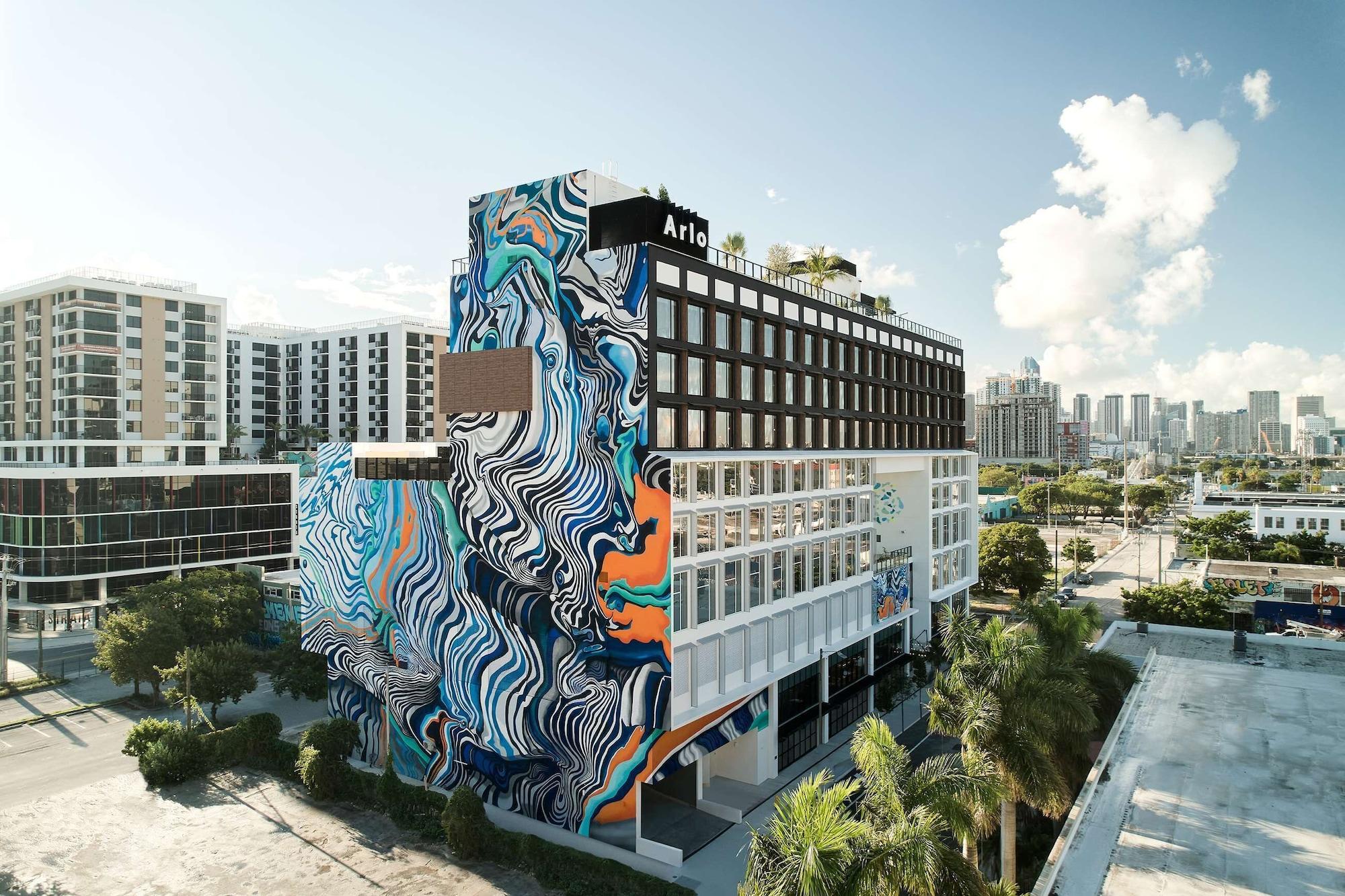 image-housing-carousel