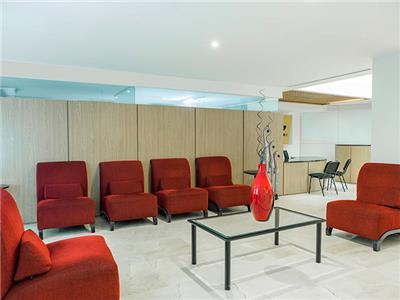 image-housing-carousel