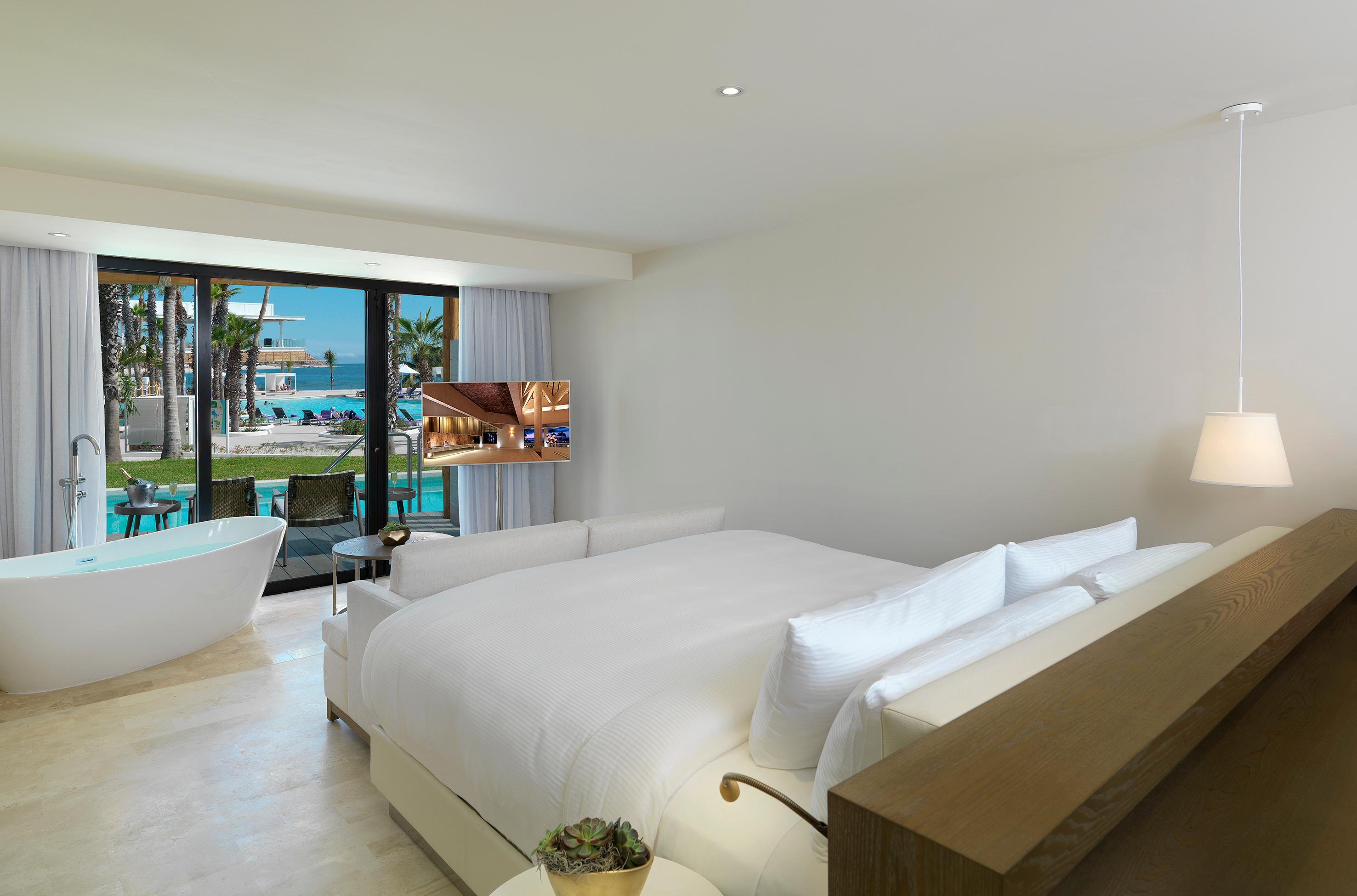 Suite Premium con Vista a la Piscina