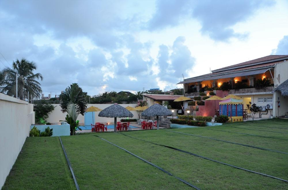 image-housing-carousel